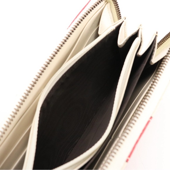 GUCCI GG Marmont Trompe-l'œil Clutch /Wristlet in Off-White Leather - Picture 7 of 9